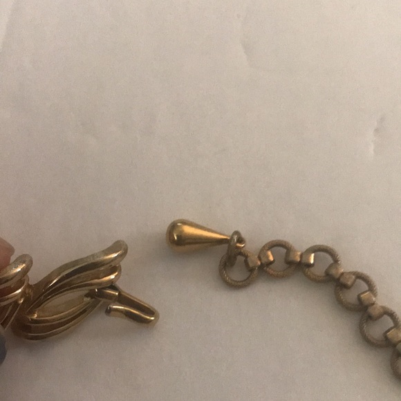 MONET GOLD-TONED NECKLACE - Picture 6 of 6